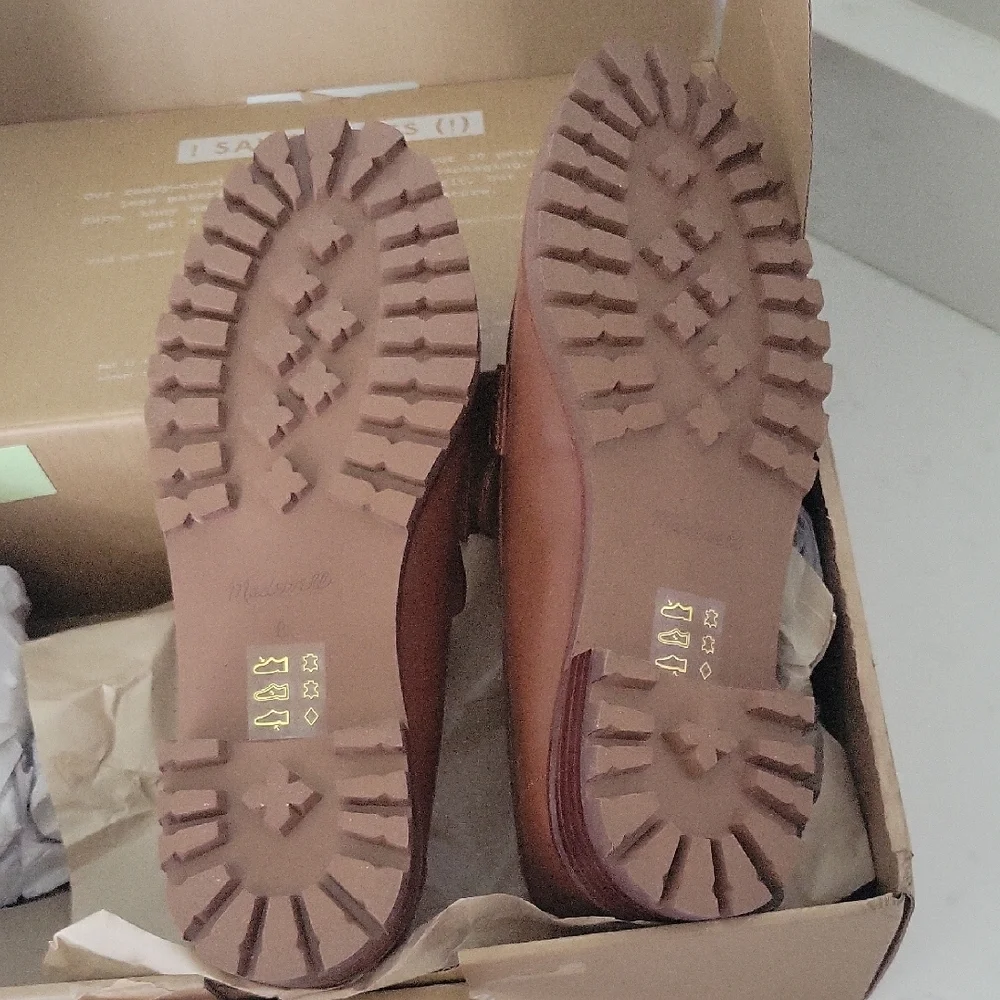 Madewell Leather Loafers in Dried Maple - Picture 5 of 7